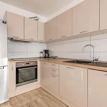 Appartement Gorgeous In With Kitchen *